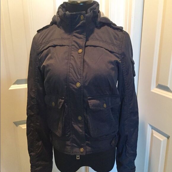 Cute Jacket by American Eagle Outfitters - Picture 1 of 4